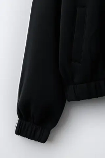 ZARA СПОРТИВНАЯ КУРТКА С КОНТРАСТНЫМ КАНТОМ, ЧЕРНЫЙ