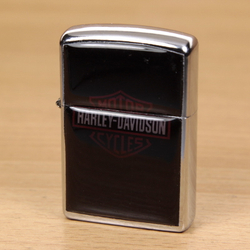Зажигалка сувенирная Harley Davidson ( лого на чёрном )