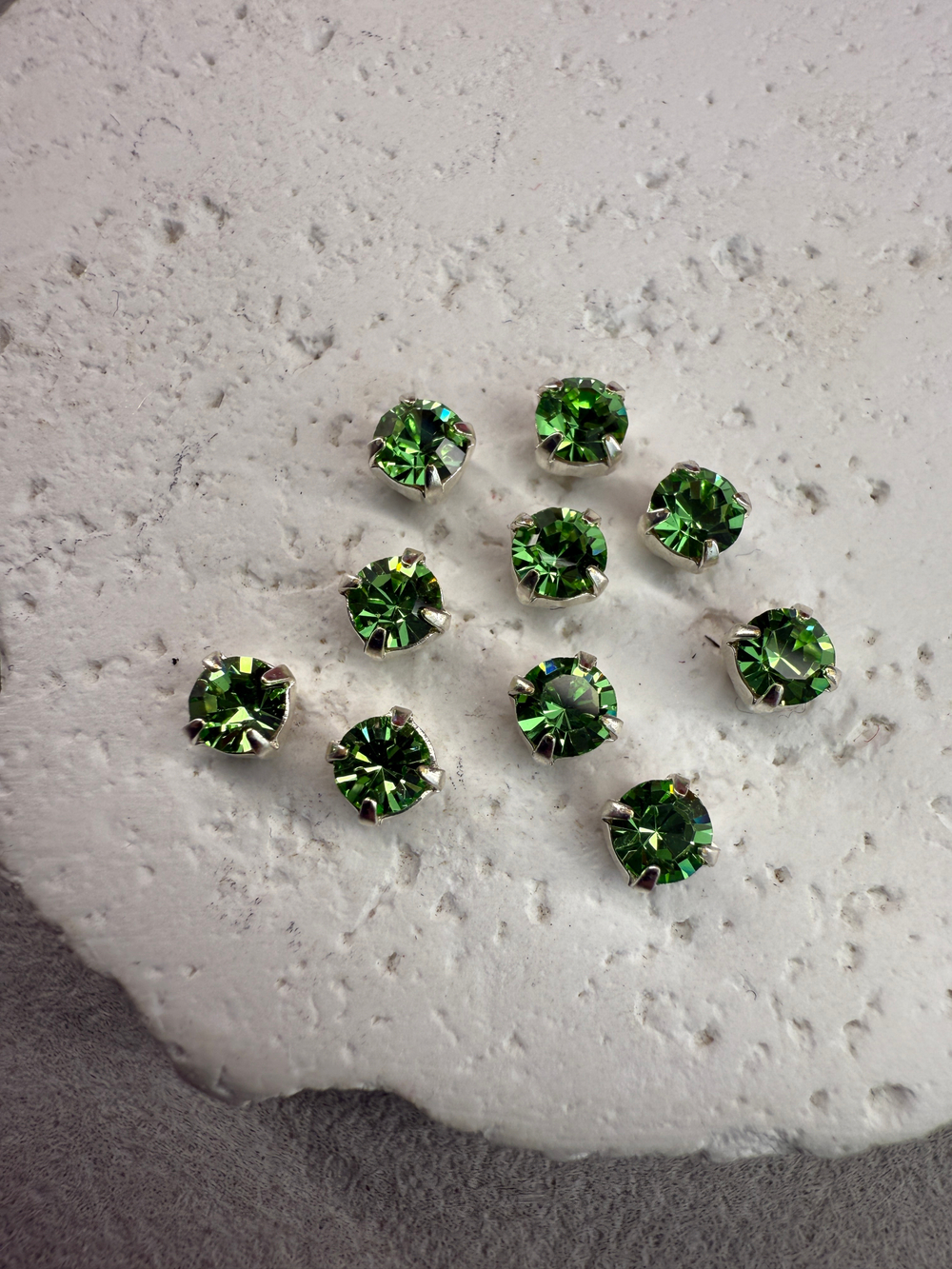 Шатон 4 мм Maxima Preciosa, Peridot