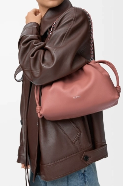 Loewe Сумка Flamenco среднего размера из мягкой кожи ягненка наппа, красноватый
