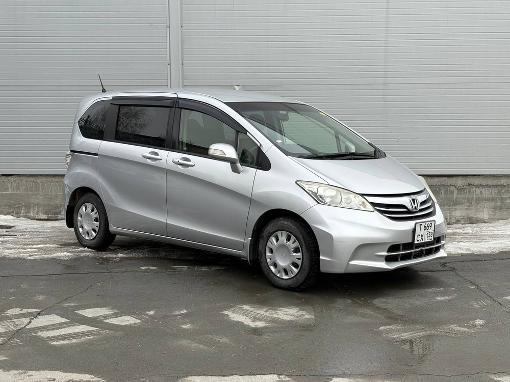 HONDA Freed, 2012 год выпуска, АКПП, 6 мест