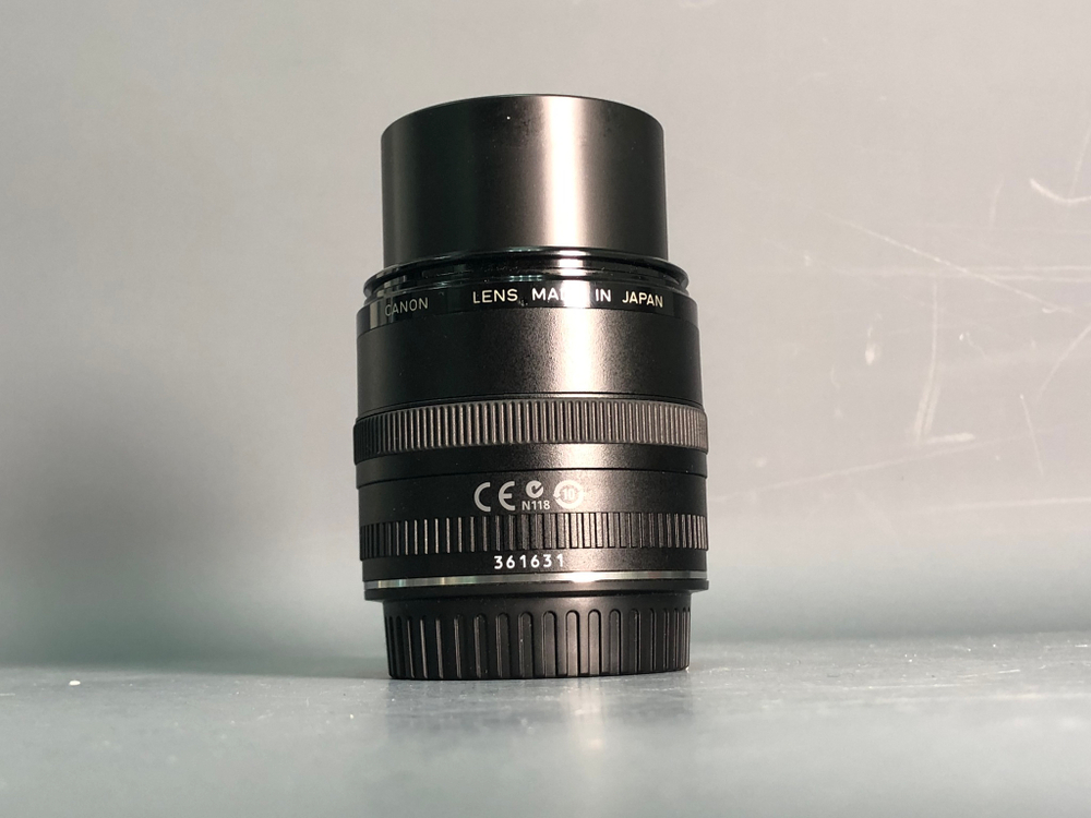Canon EF 50mm 2.5 Compact Macro