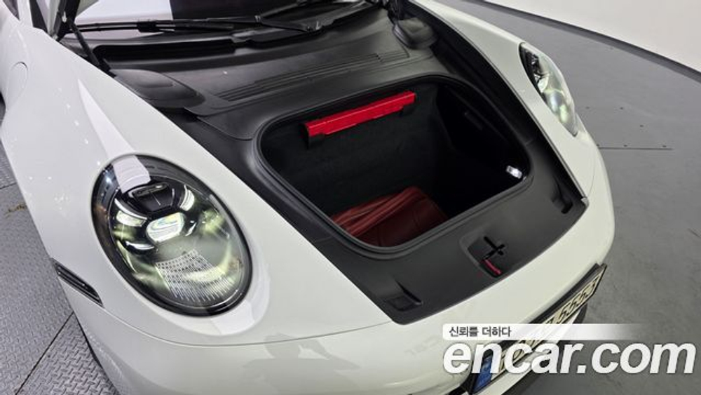Porsche 911 Carrera 4 GTS Cabriolet — 2023