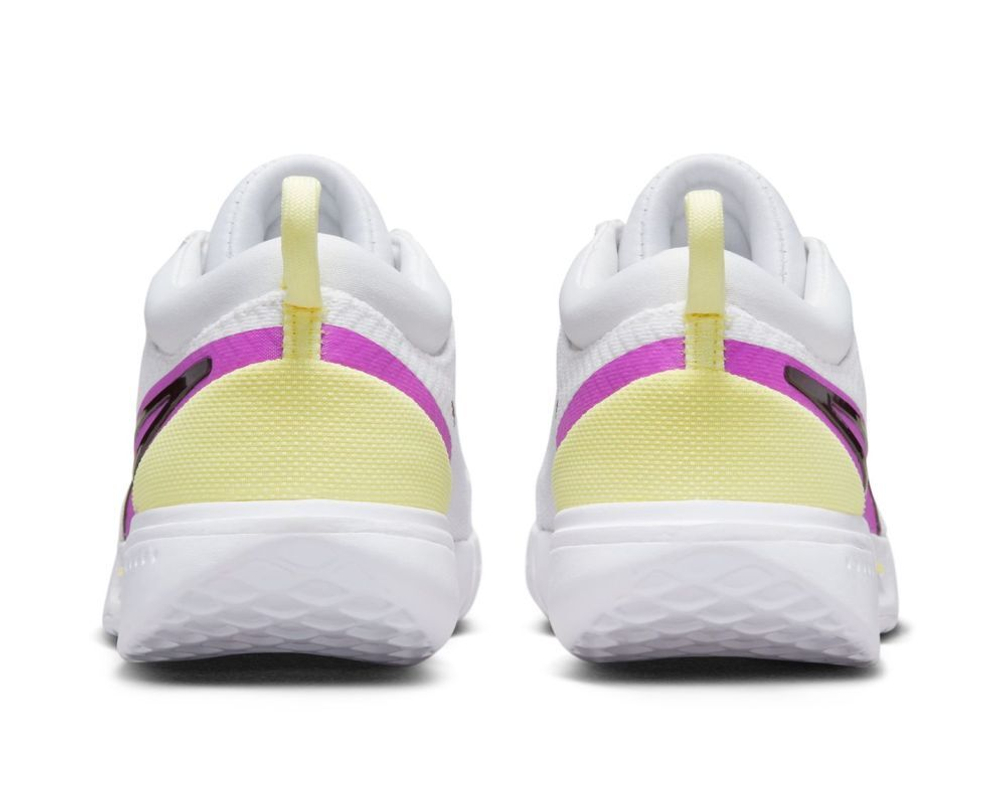 Женские Кроссовки теннисные Nike Zoom Court Pro HC - white/fuchsia dream/citron tint/earth