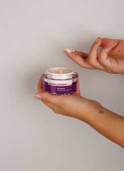 Hydra Calming Cream ГИДРА УСПОКАИВАЮЩИ Й КРЕМ, JULIETTE ARMAND. Препарат восстанавливает и укрепляет защитные функции кожи, повышает иммунитет клеток.