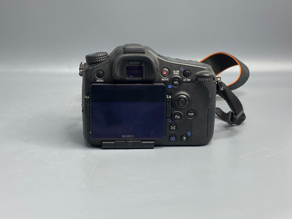 Sony A77