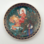 «Василиса Прекрасная. Красный всадник». Лимитированная декоративная настенная тарелка из серии «Русские сказки» с иллюстрацией из cказки «Василиса Прекрасная» Бориса Зворыкина