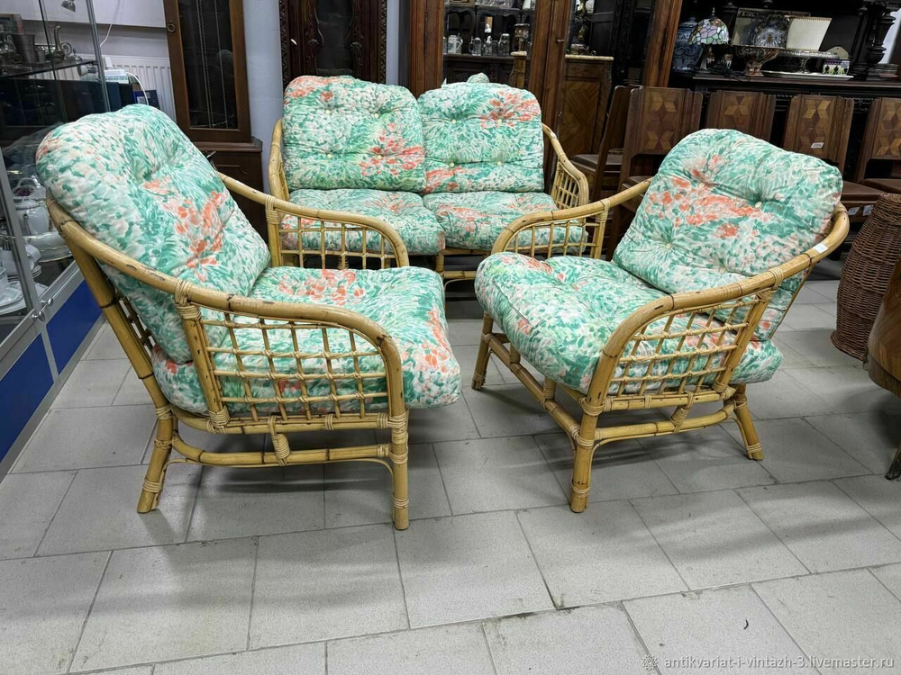 Комплект мебели из бамбука