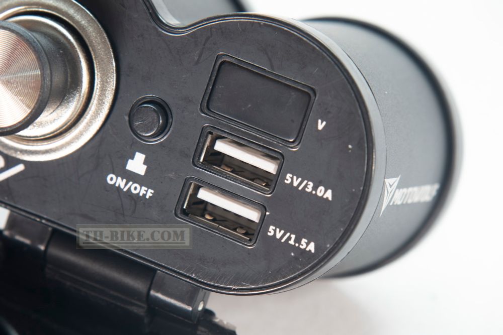 USB charger, 2in1, Cigarette lighter with 2 USB slots. Fast charge. Voltmeter Handlebar/10mm Mirror mount. Motowolf