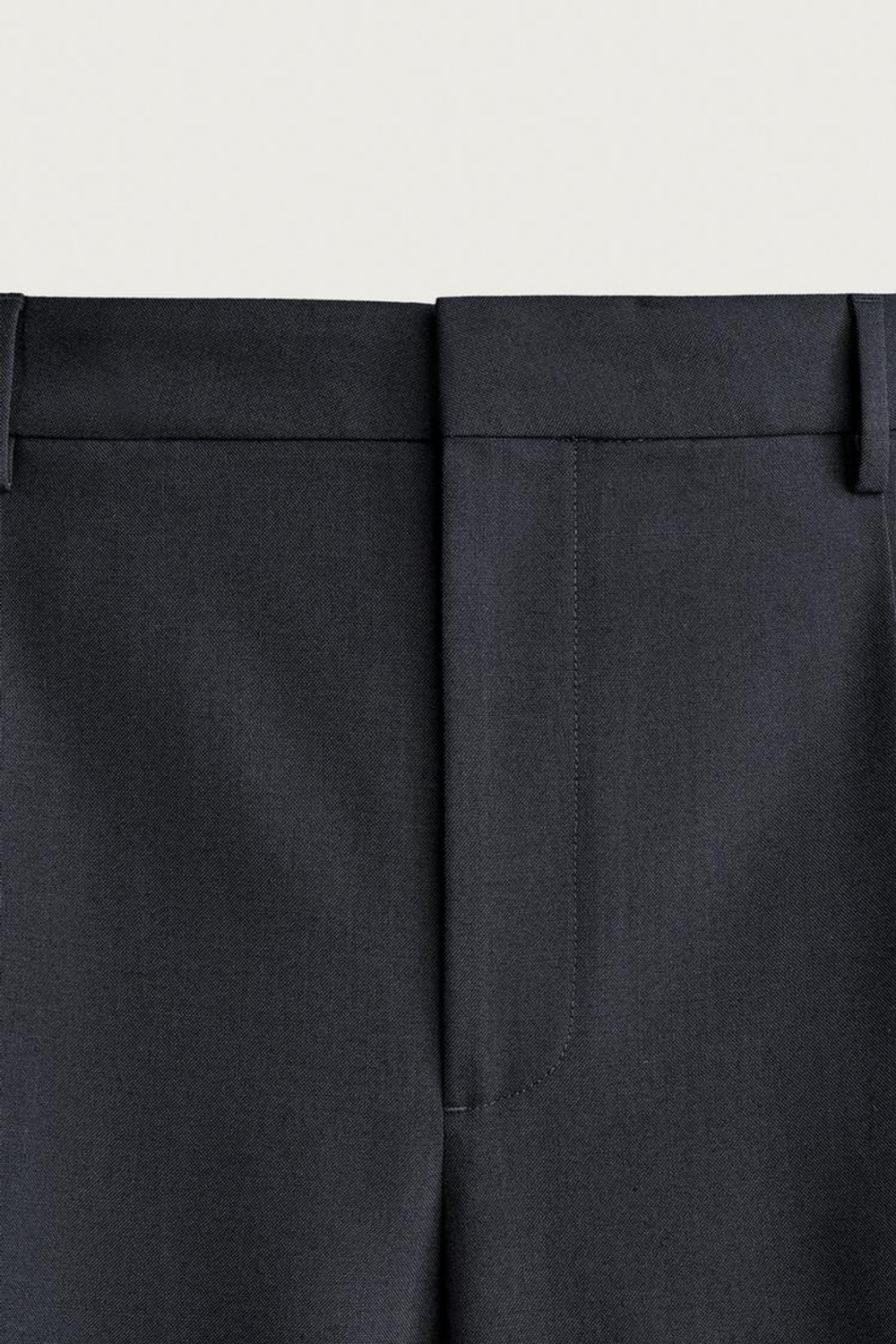 ZARA БРЮКИ RELAXED FIT СО СКЛАДКАМИ, МОРСКОЙ СИНИЙ