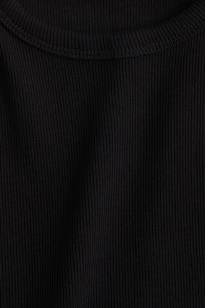 Короткий топ без рукавов в рубчик - H&M