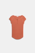 ФУТБОЛКА С ЛЬНОМ И ПУГОВИЦАМИ — ZARA
