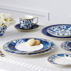Тарелка закусочная Wedgwood Гибискус 20см