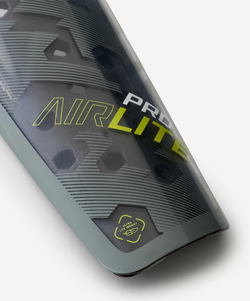 Щитки футбольные Proairlite