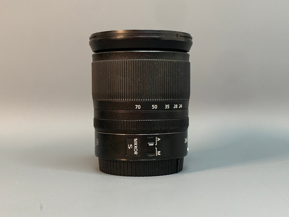 Nikon 24-70mm 4S Nikkor Z царапки на передней линзе