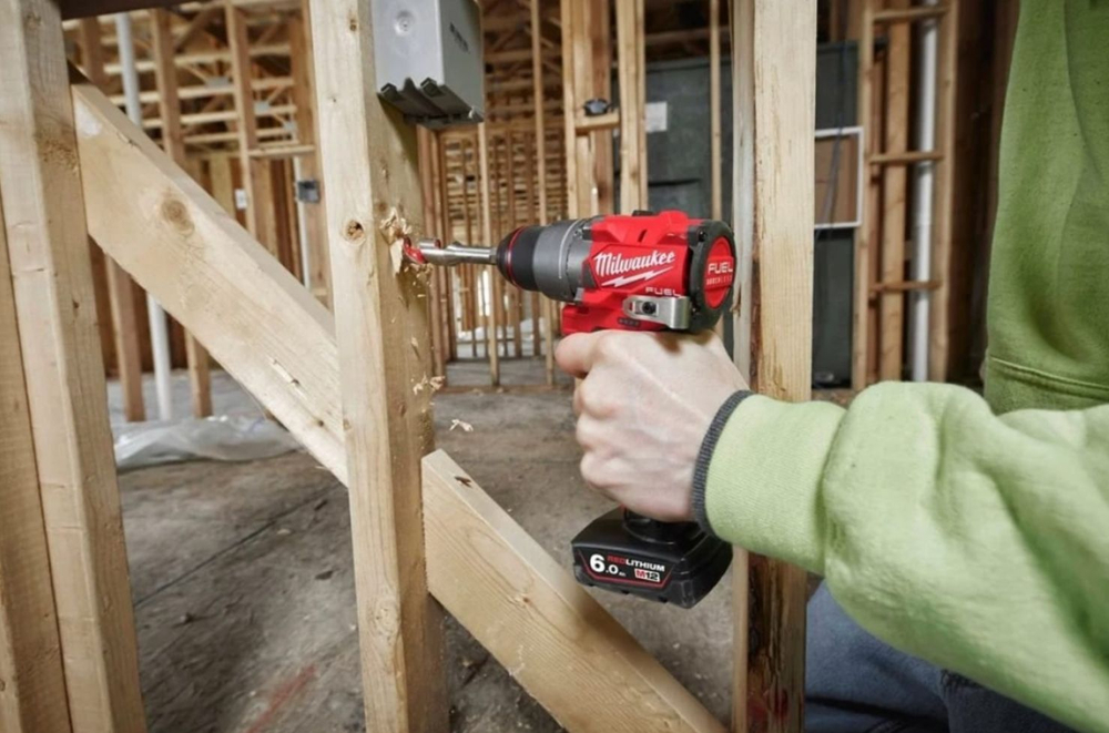 Аккумуляторный шуруповерт Milwaukee M12 FDD2-0 4933479872