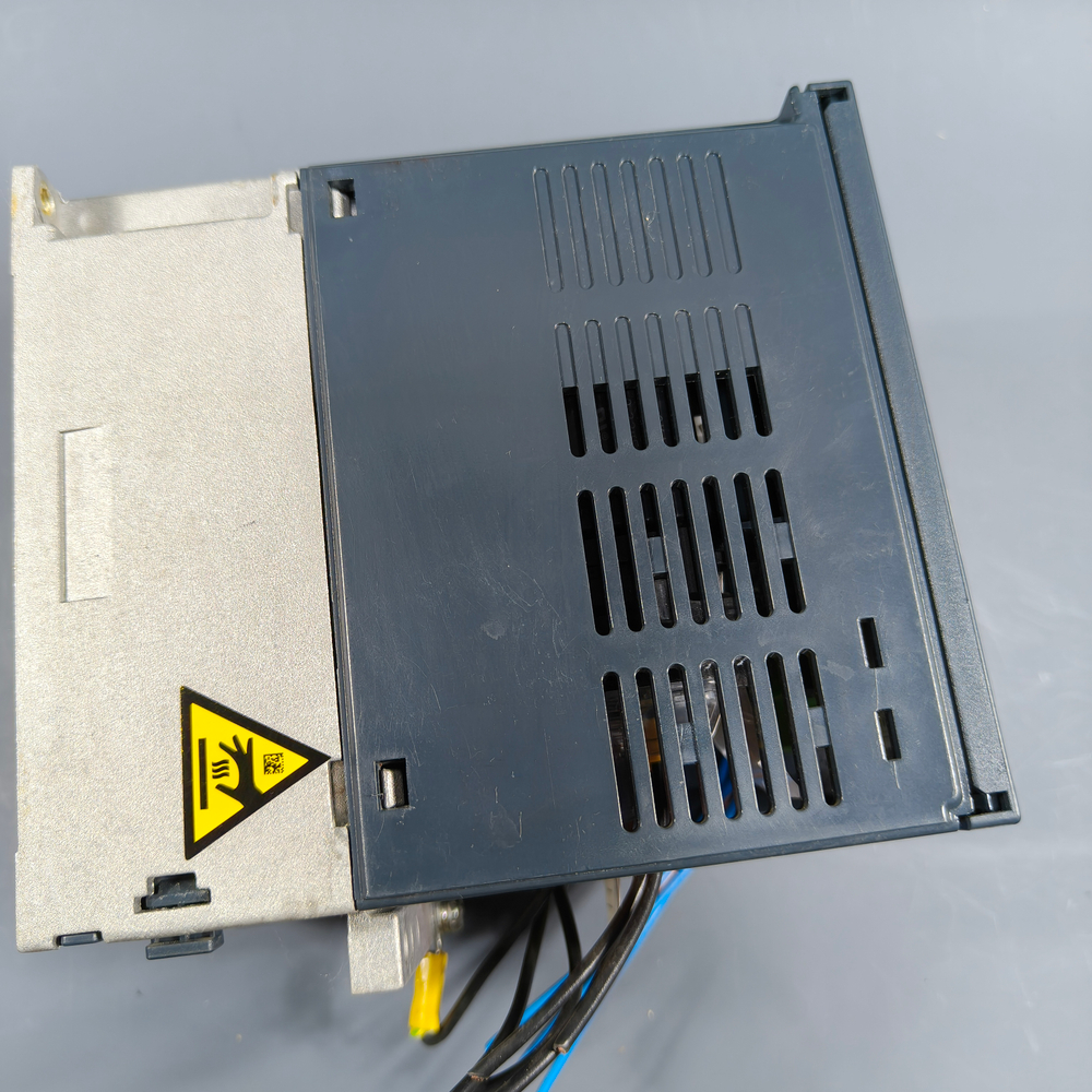 Б/У - Schneider Altivar 212 1.5kW - ATV212HU15N4