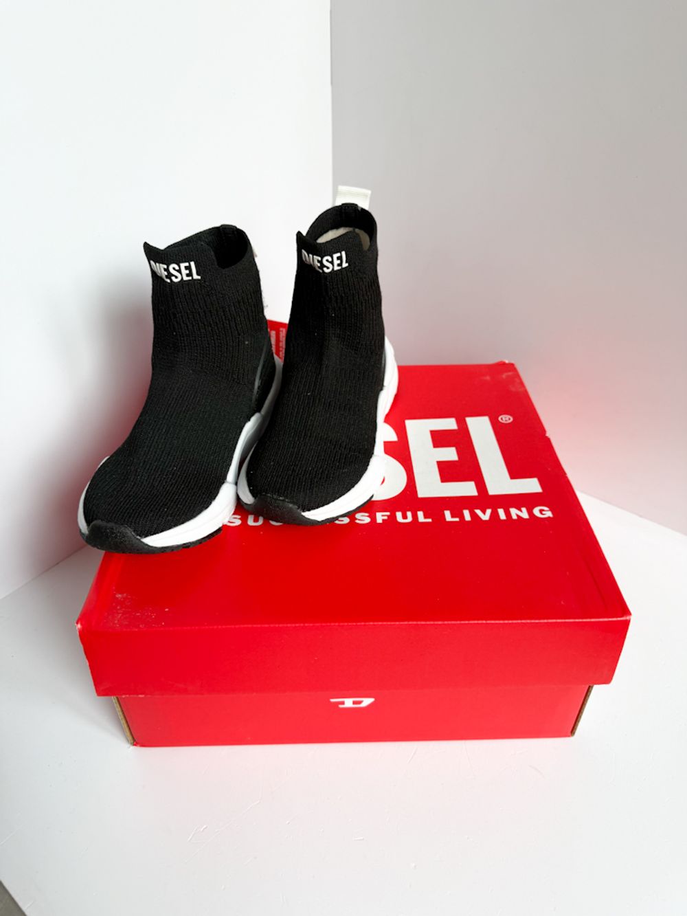 Новые текстильные кроссовки Diesel, 27