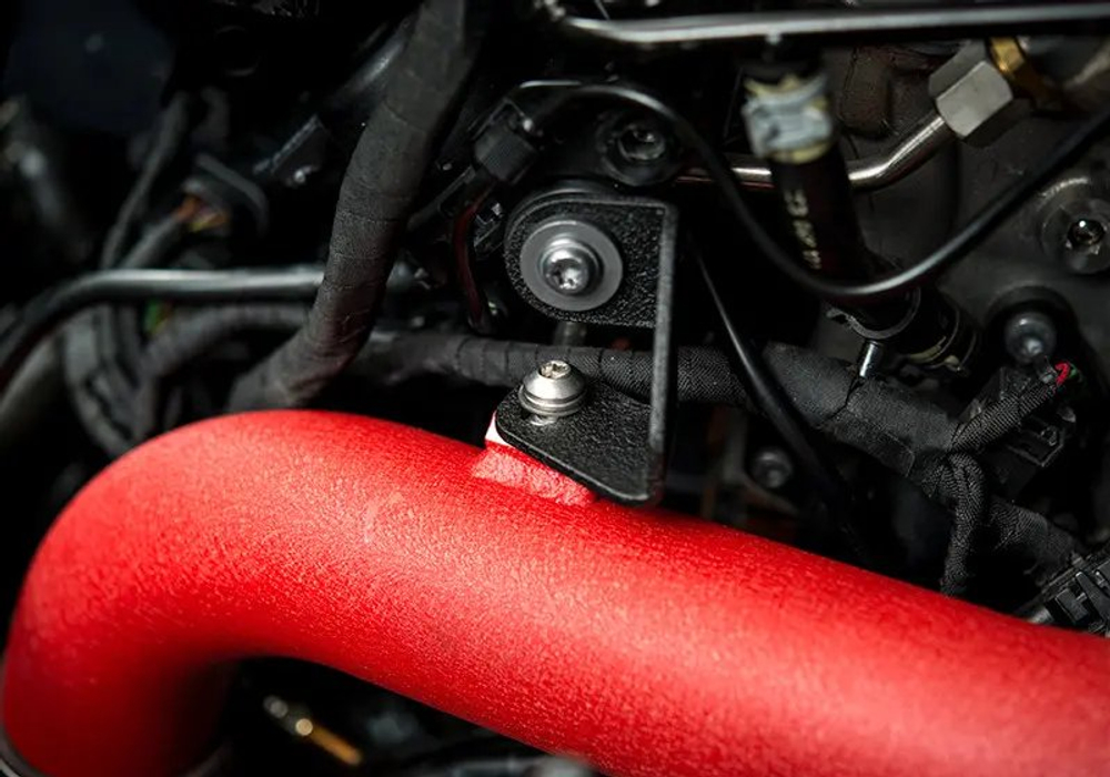 Пайп кит ECS Tuning Volkswagen, Audi, Seat, Skoda, Cupra MQB Gen3/Gen4 1.8/2.0T High Flow Turbo Outlet Pipe Kit - Wrinkle Red