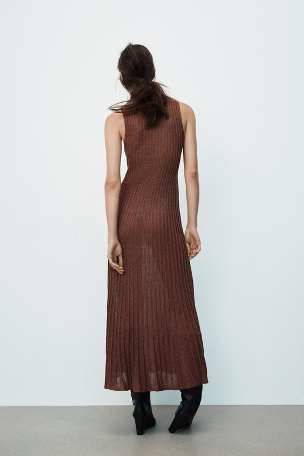 ZARA ДЛИННОЕ ПЛАТЬЕ ИЗ ТРИКОТАЖА С БЛЕСТЯЩЕЙ НИТЬЮ, ЗОЛОТИСТЫЙ