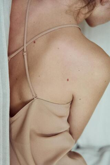ZARA ПЛАТЬЕ-КОМБИНАЦИЯ С МНОГОФУНКЦИОНАЛЬНЫМИ БРЕТЕЛЯМИ, ТЕЛЕСНО-РОЗОВЫЙ