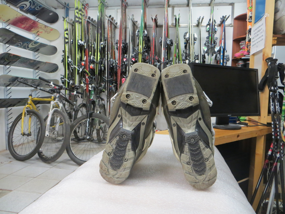 Горнолыжные ботинки Salomon Quest 880 р37 (245мм)