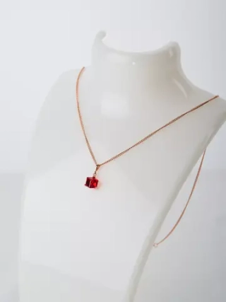 Кулон-кубик Миражи с красным кристаллом Swarovski