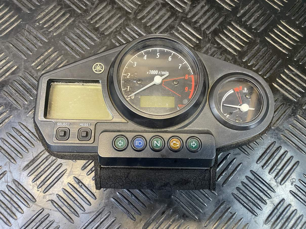 Приборная панель Yamaha TDM900 RN08 2002