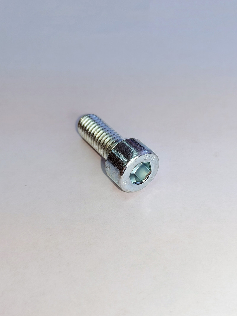 8х20 ОЦ. Винт П/Р с внут.шестигр. к.п.8.8 DIN912 (40 шт)
