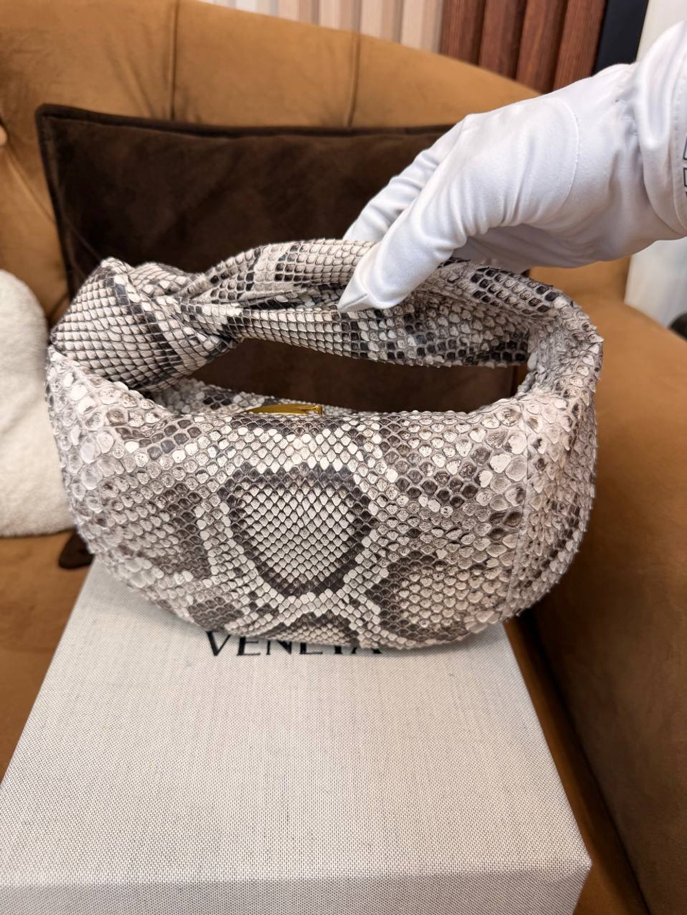 Клатч-Сумка Bottega Veneta Mini Jobie из кожи Питона