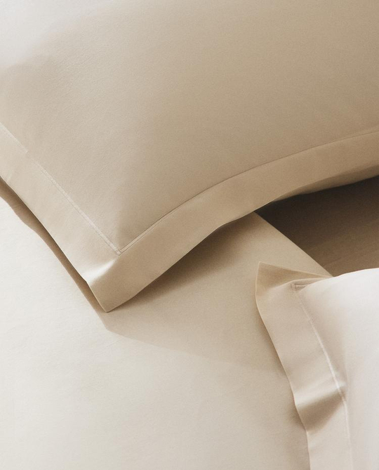 ZARA HOME САТИНОВАЯ НАВОЛОЧКА, БЕЖЕВЫЙ