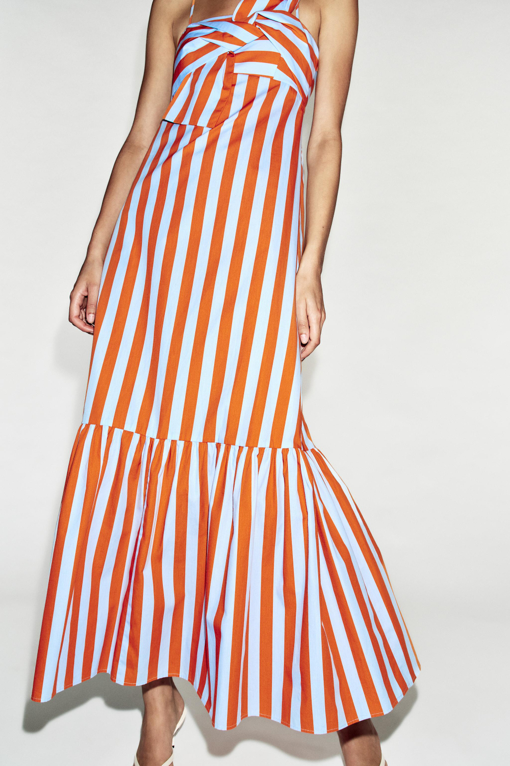 ПЛАТЬЕ В ПОЛОСКУ С УЗЛОМ — ZARA