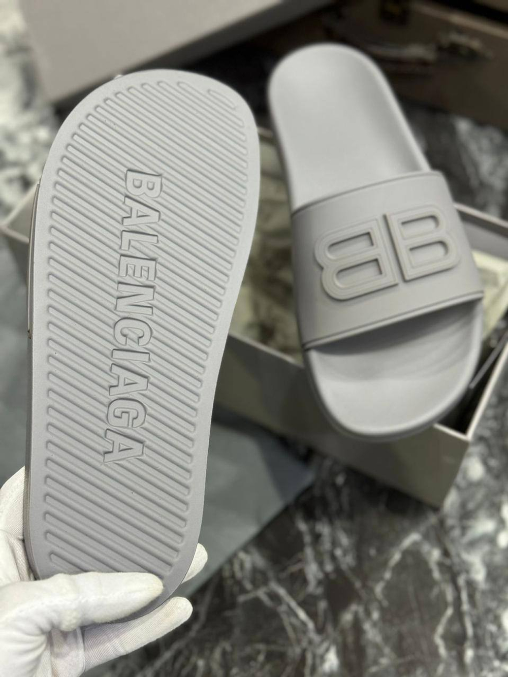 Шлепанцы Balenciaga