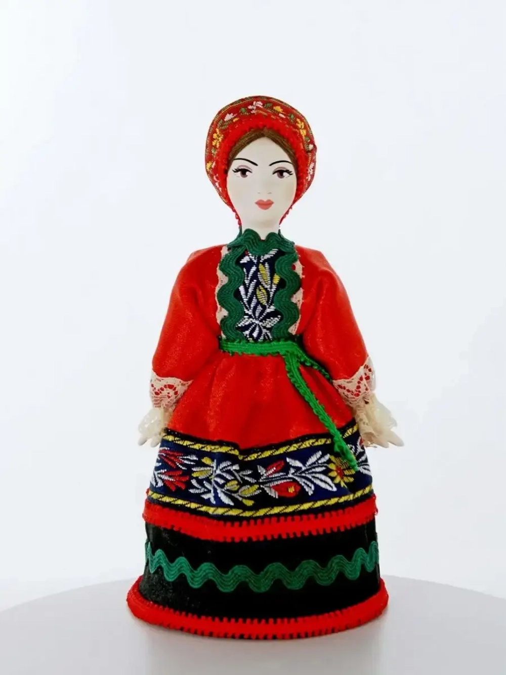 Кукла коллекционная Девочка в праздничном русском костюме