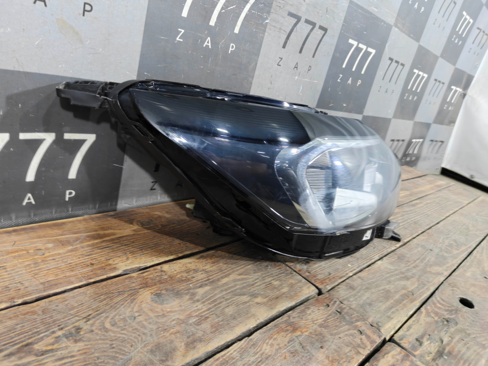 Фара правая Citroen C4 2 15-нв Б/У Оригинал 9814585880