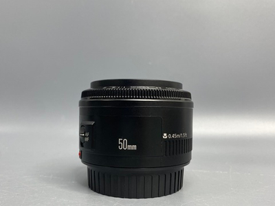 Canon EF 50mm f/1.8 II