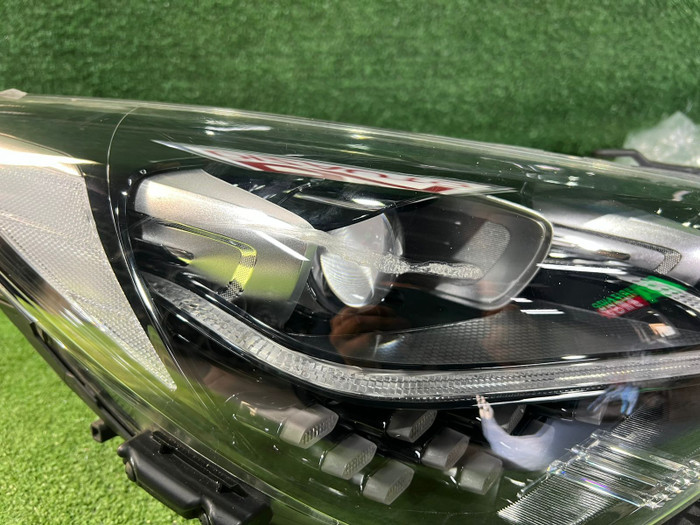 Фара правая KIA Stinger CK (2017-2021) LED