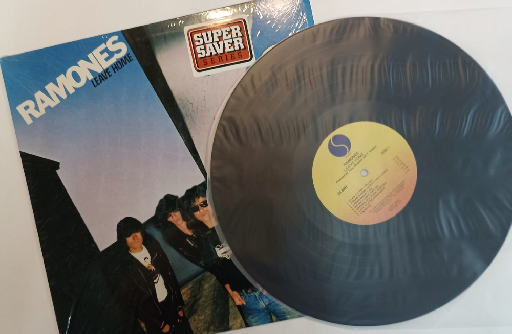 Винтажная виниловая пластинка Ramones Leave Home (USA 1977)