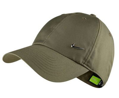 Кепка теннисная Nike H86 Metal Swoosh Cap - medium olive/metallic silver