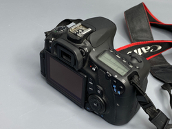 Canon EOS 60D — 6 200 кадров