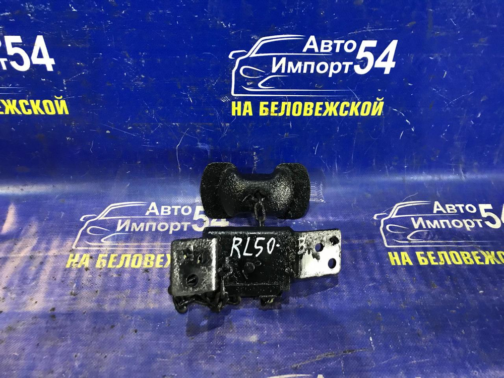 Крепление запасного колеса NISSAN TERRANO 1999