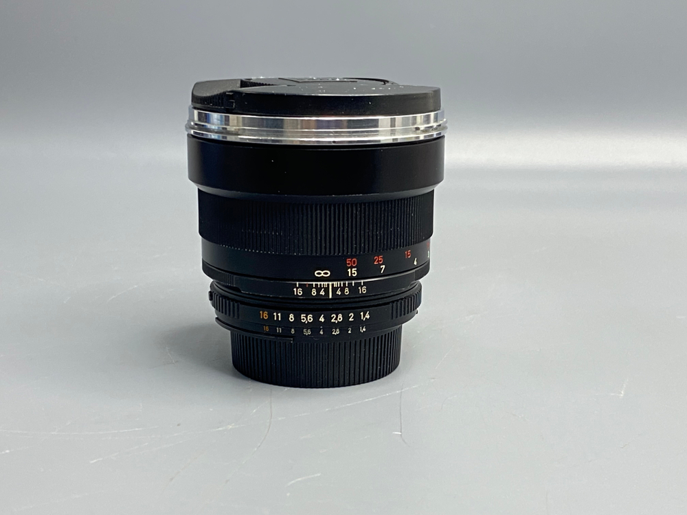 ZEISS Planar T 85mm f/1.4 ZF.2 для Nikon