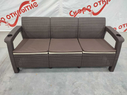 Трехместный диван Yalta Sofa 3 Seat без подушек