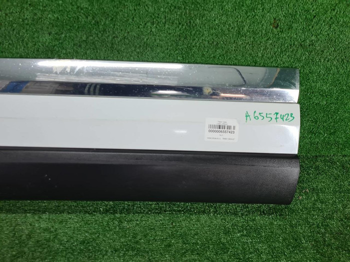 Накладка двери левая Chery Tiggo 8 Pro (2021-нв)