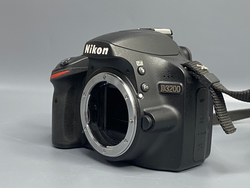 Nikon D3200 — 8 000 кадров