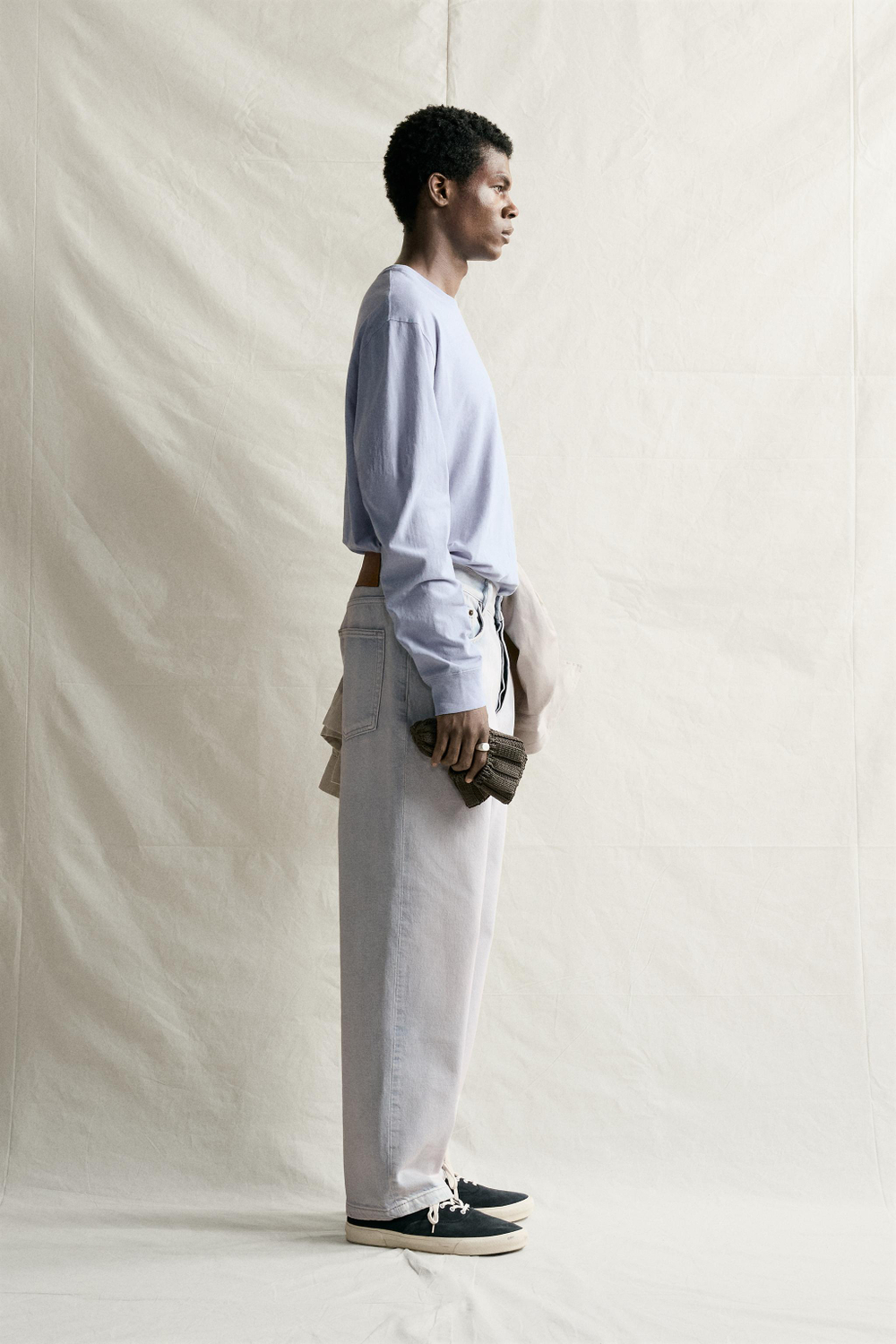 ФУТБОЛКА LIGHTWEIGHT С ДЛИННЫМИ РУКАВАМИ — ZARA