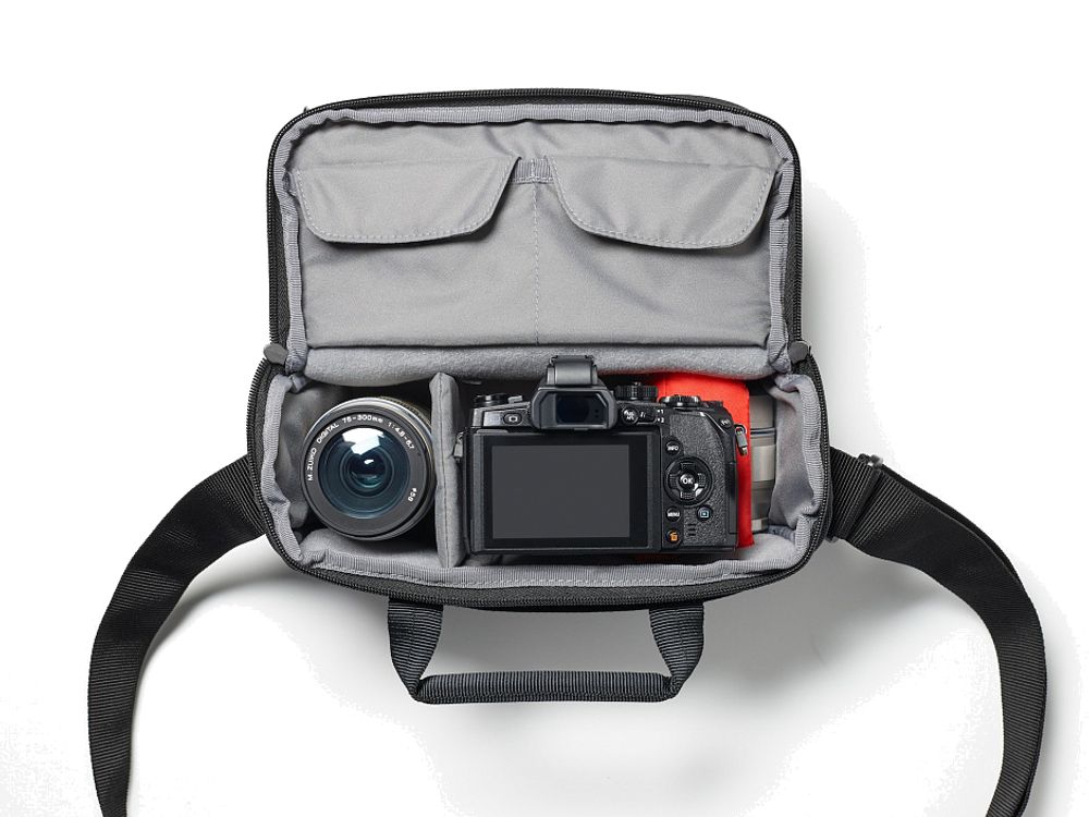 Manfrotto MA-SB-C1 Advanced Compact Shoulder Bag 1