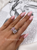 Кольцо серебристое с цирконами