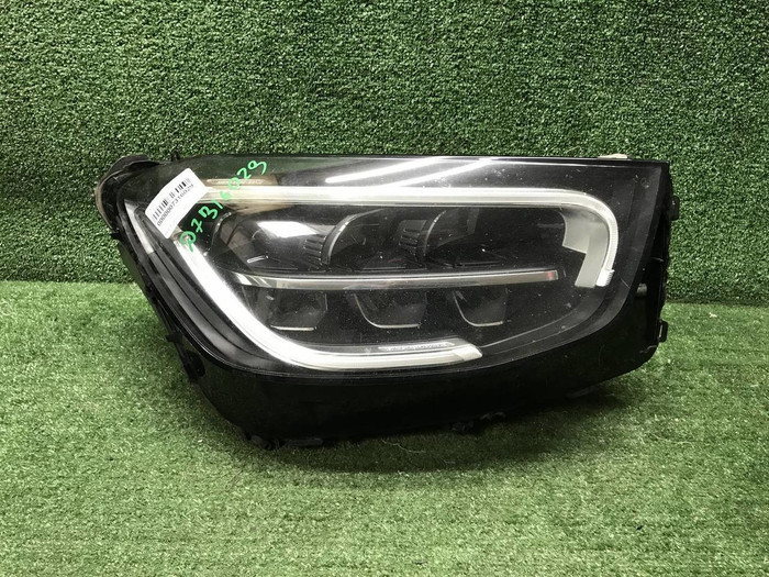 Фара правая Mercedes GLC X253 (19-22) LED