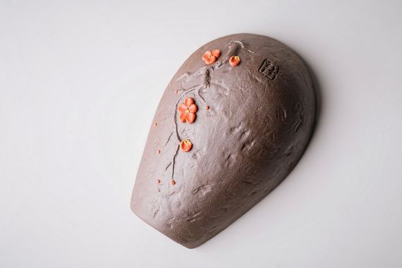 Чахе «Гілка сливи», глина